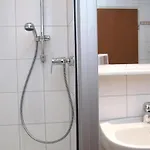 Haus Duenenrose, 6 شقة